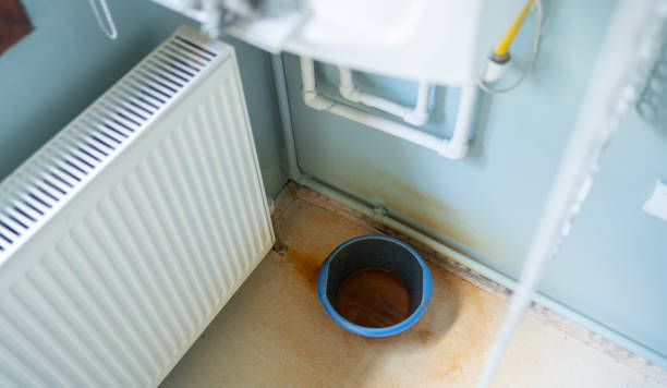 Water damage restoration process in Ford City, CA